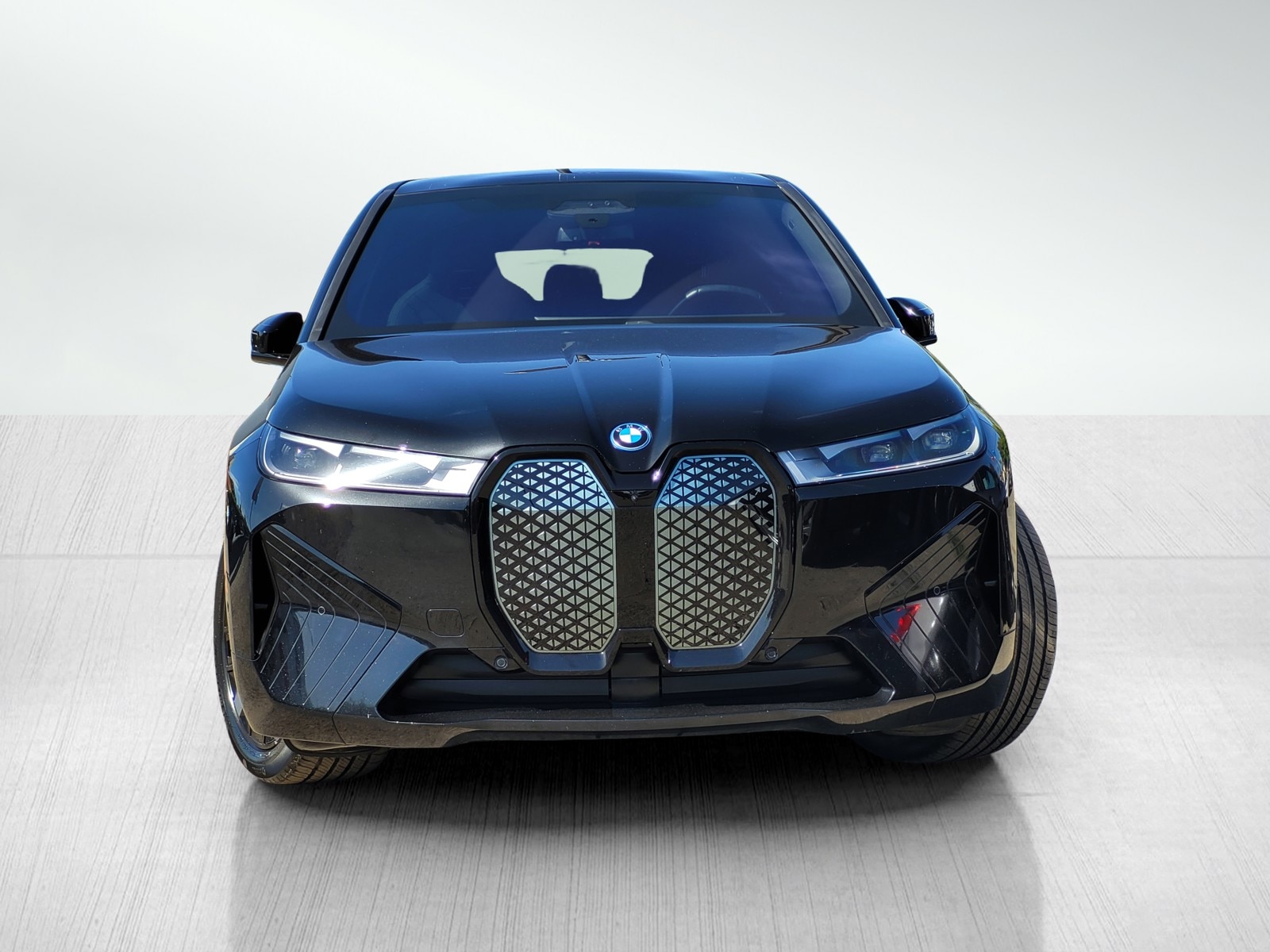 Used 2022 BMW iX Base with VIN WB523CF00NCK45682 for sale in Hayward, CA