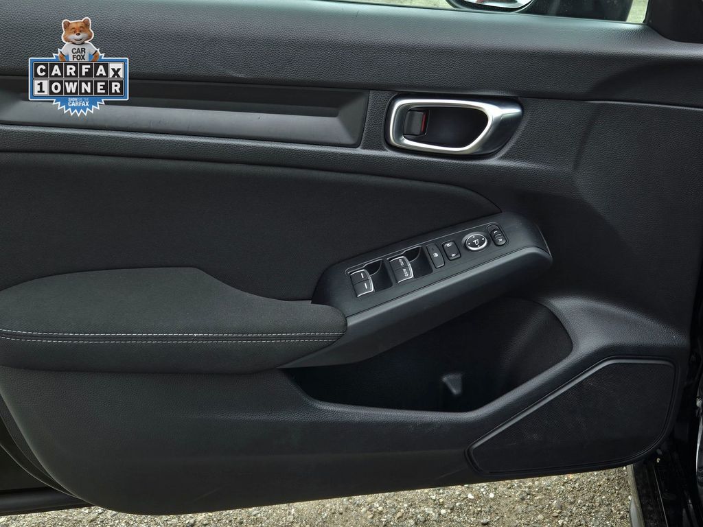 2022 Honda Civic Sport photo 3