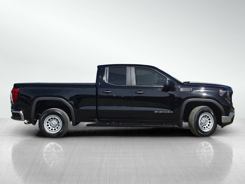2023 GMC Sierra 1500 Pro photo 2