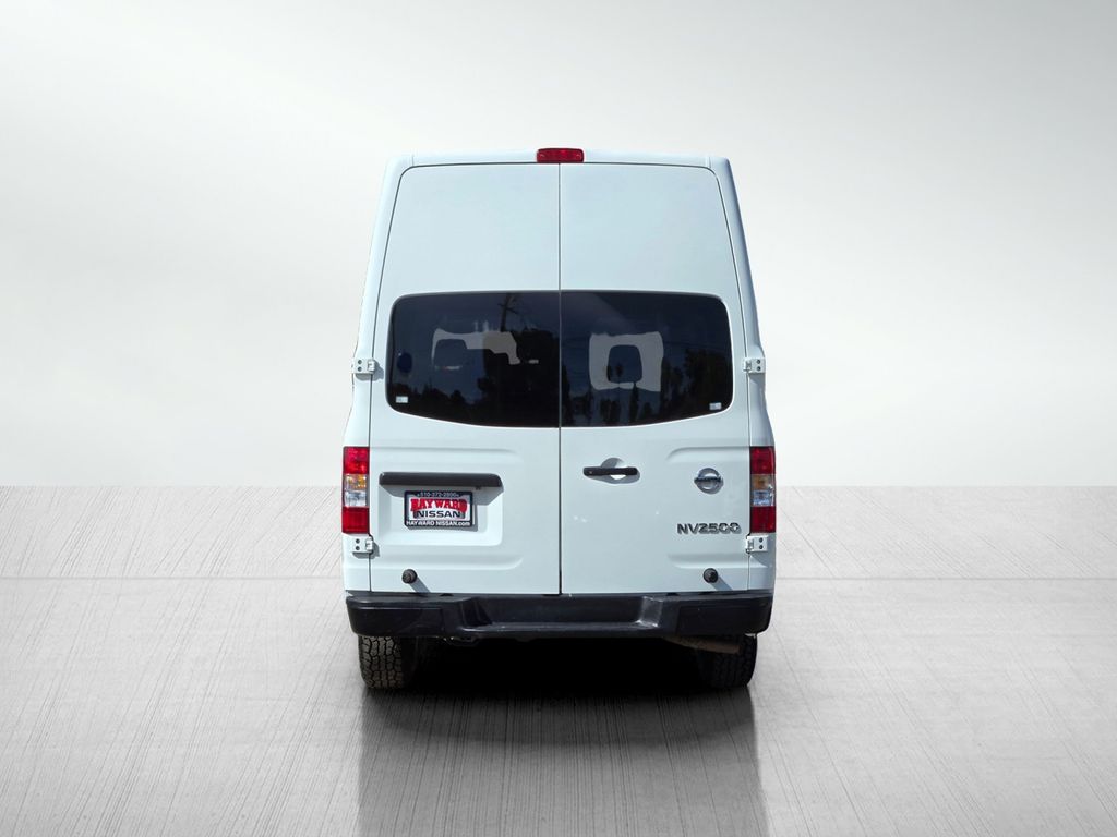 2019 Nissan NV2500 HD S photo 4