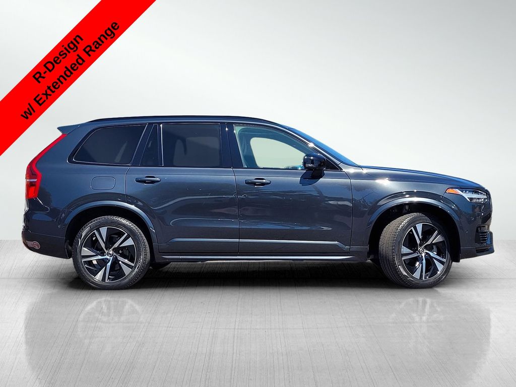 2022 Volvo XC90 Recharge Plug-In Hybrid T8 R-Design Extended Range 7P photo 2