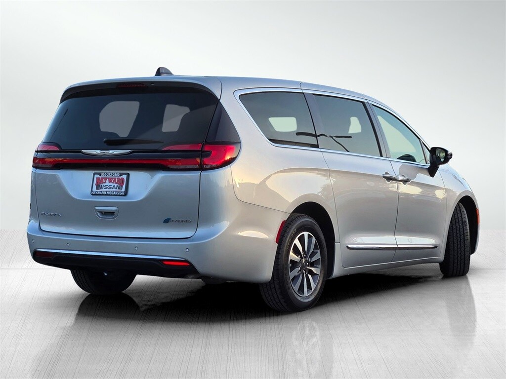 Used 2023 Chrysler Pacifica Plug-In Hybrid Limited Van Passenger Van