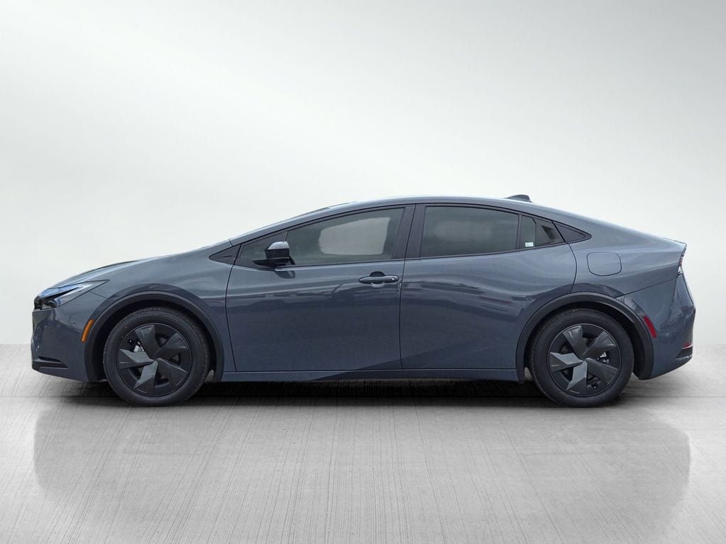 2024 Toyota Prius LE photo 6