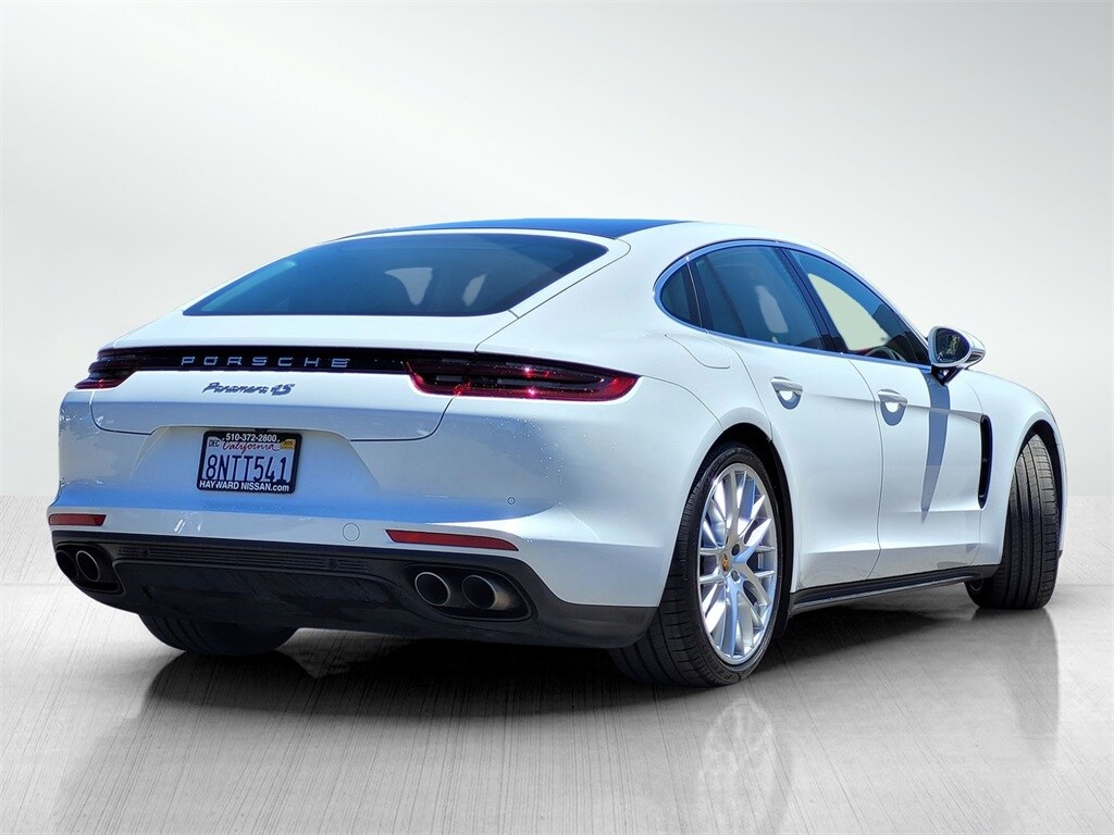 2018 Porsche Panamera 4S photo 4