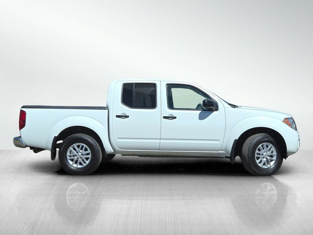 2019 Nissan Frontier SV photo 2