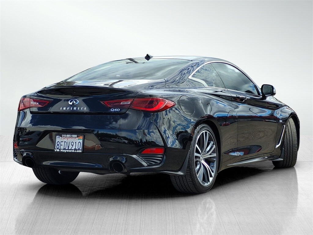 2018 Infiniti Q60 3.0t Luxe photo 4