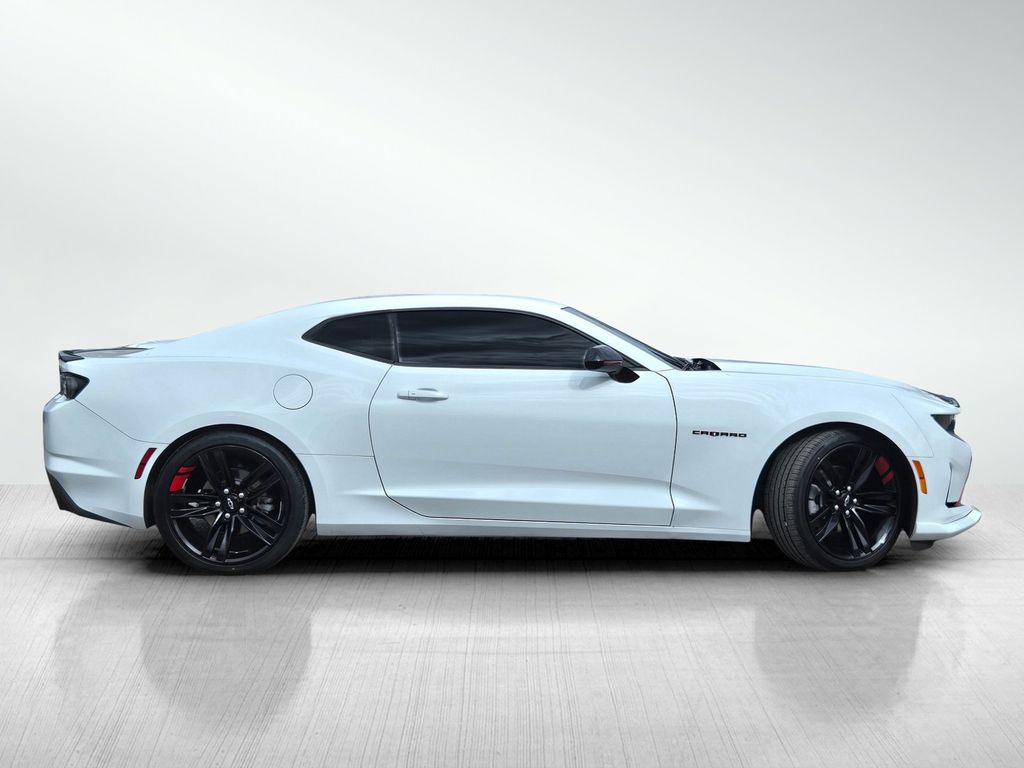 2022 Chevrolet Camaro 2LT photo 2