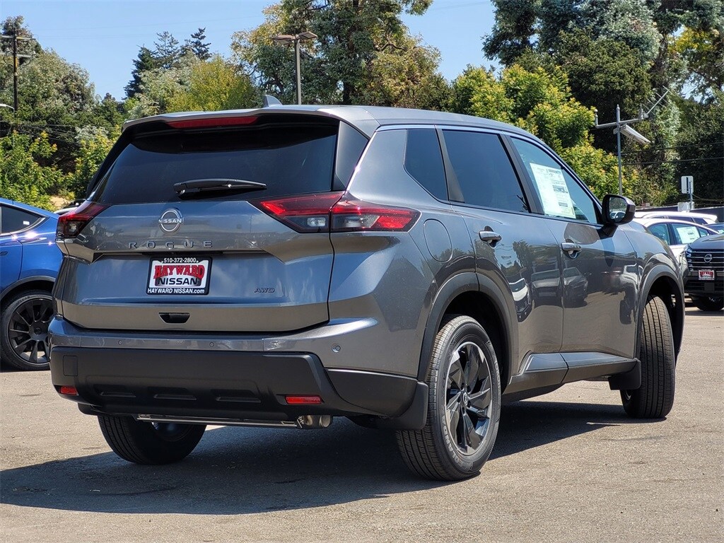 2026 Nissan Rogue SV photo 3