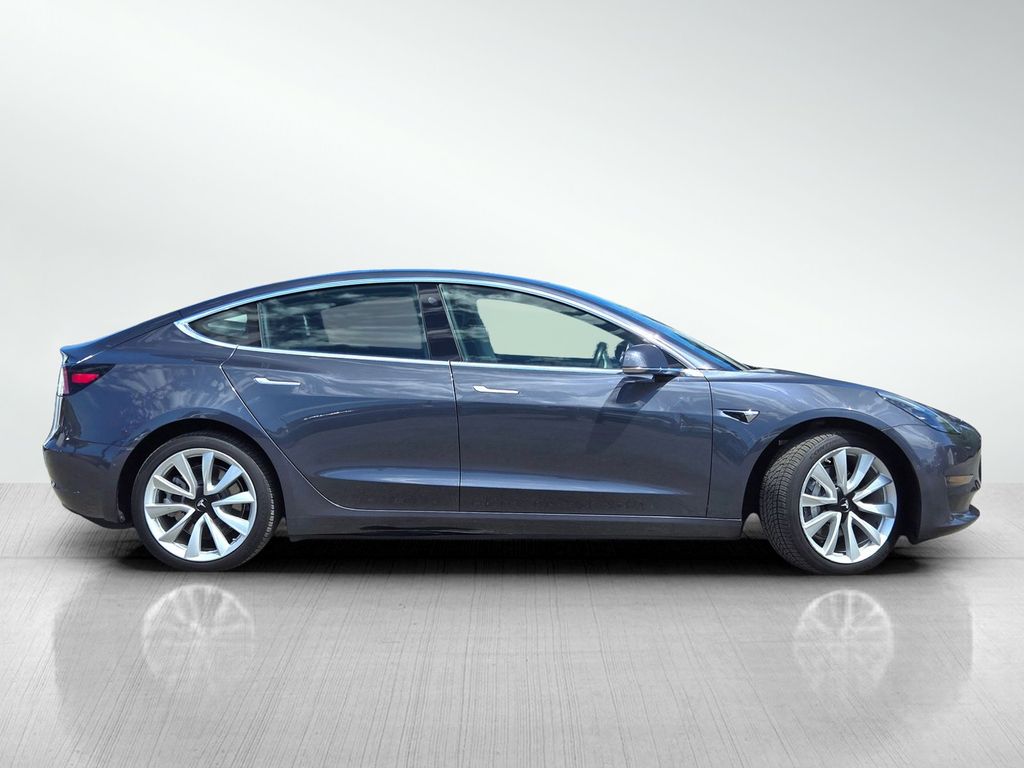 2018 Tesla Model 3 Mid Range photo 2