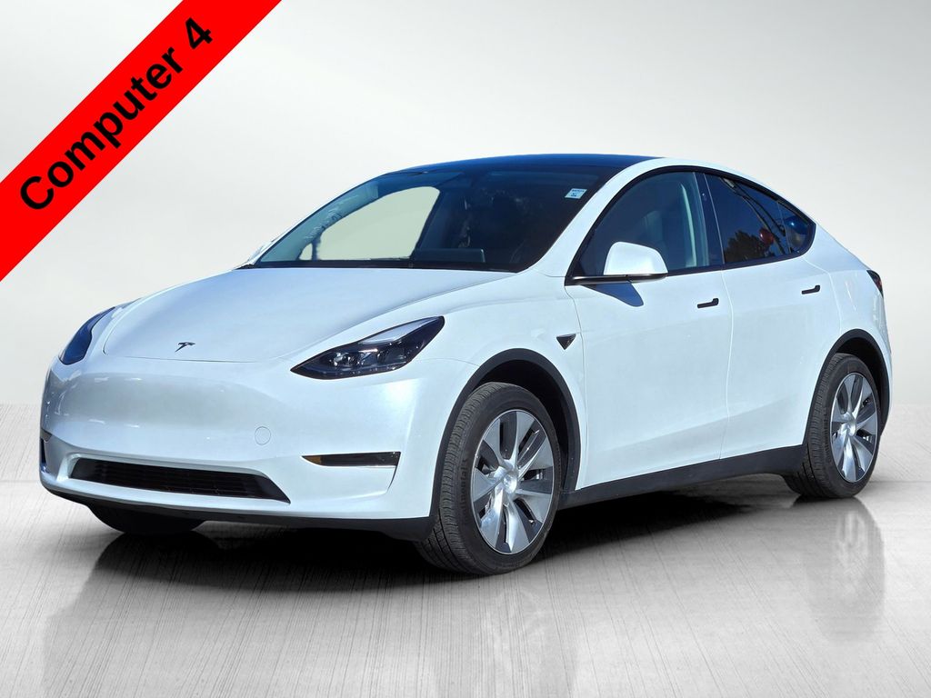 2024 Tesla Model Y Standard Range photo 3