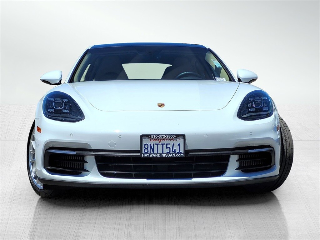2018 Porsche Panamera 4S photo 2