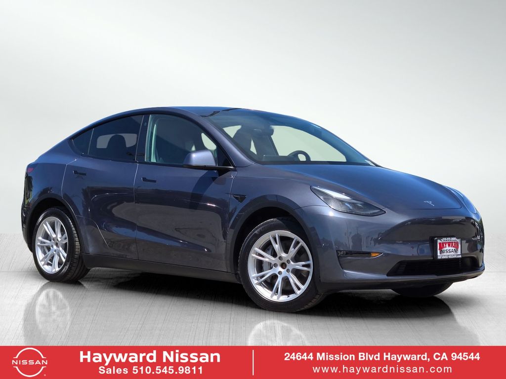 2023 Tesla Model Y Long Range Dual Motor All-Wheel Drive's photo