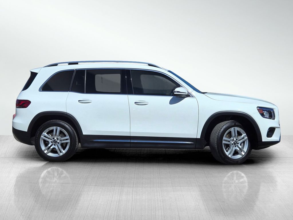 2022 Mercedes-Benz GLB GLB 250 photo 2