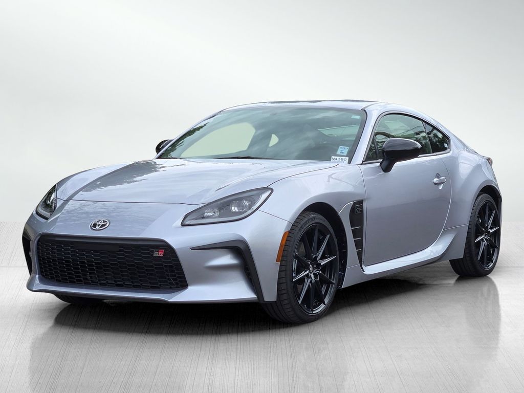 2024 Toyota GR86 Premium photo 3