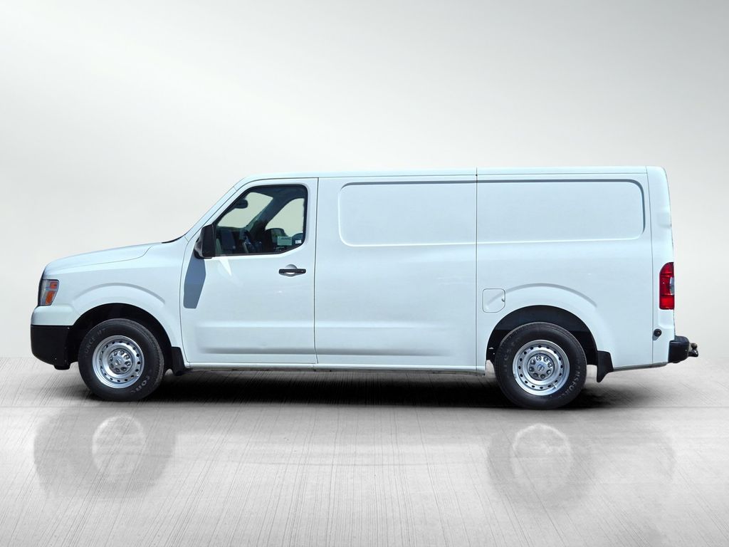 2021 Nissan NV2500 HD S photo 5