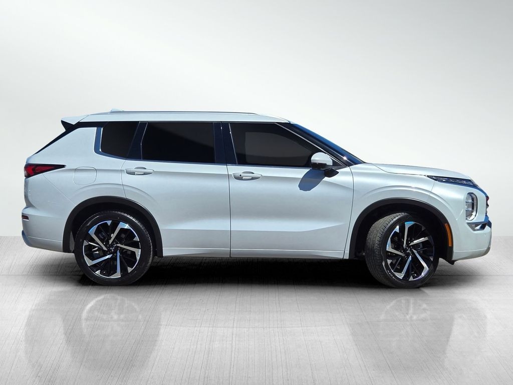 Used 2024 Mitsubishi Outlander SEL SUV