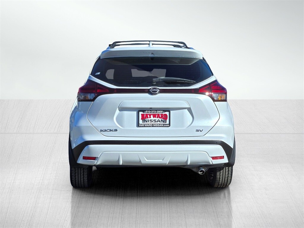 2022 Nissan Kicks SV photo 4