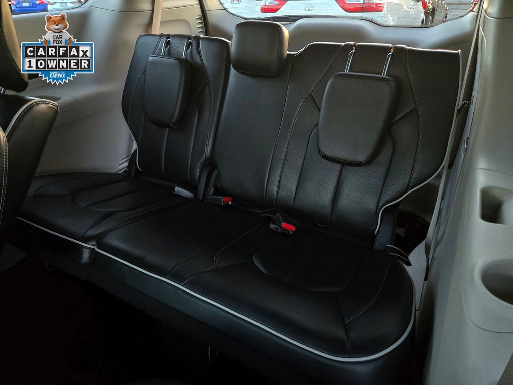 2023 Chrysler Pacifica Hybrid Limited - Photo 14
