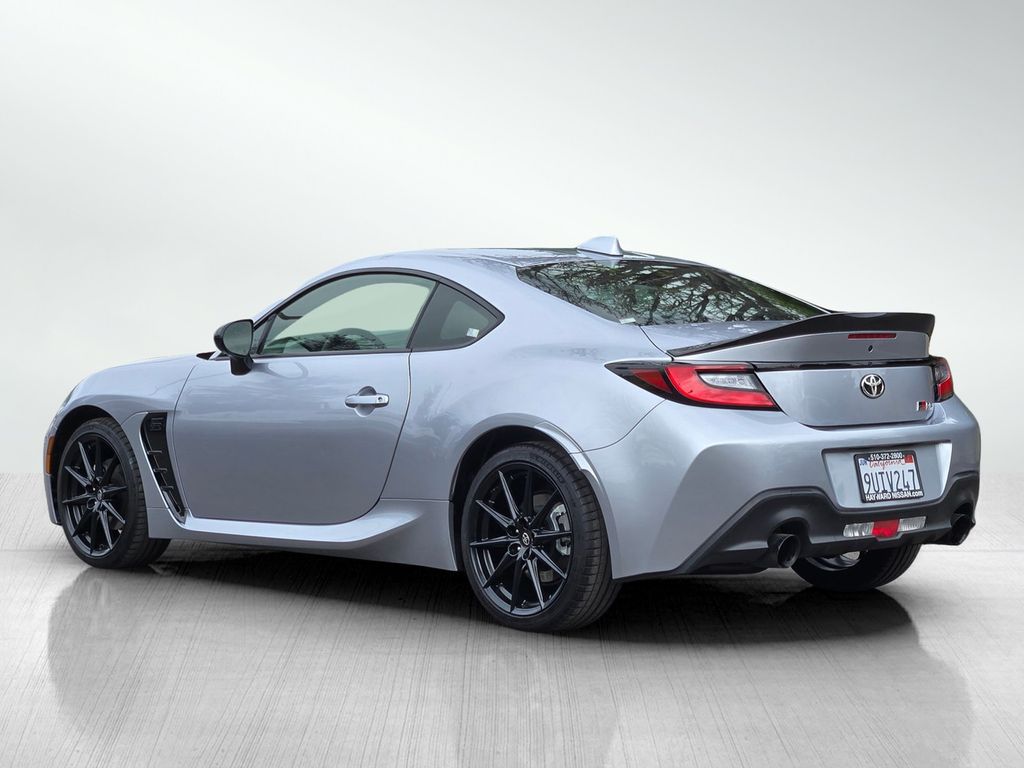 2024 Toyota GR86 Premium photo 5