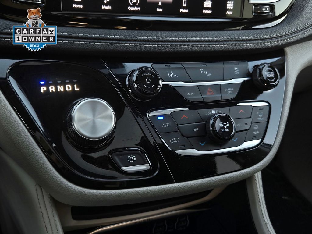 2023 Chrysler Pacifica Hybrid Limited - Photo 22