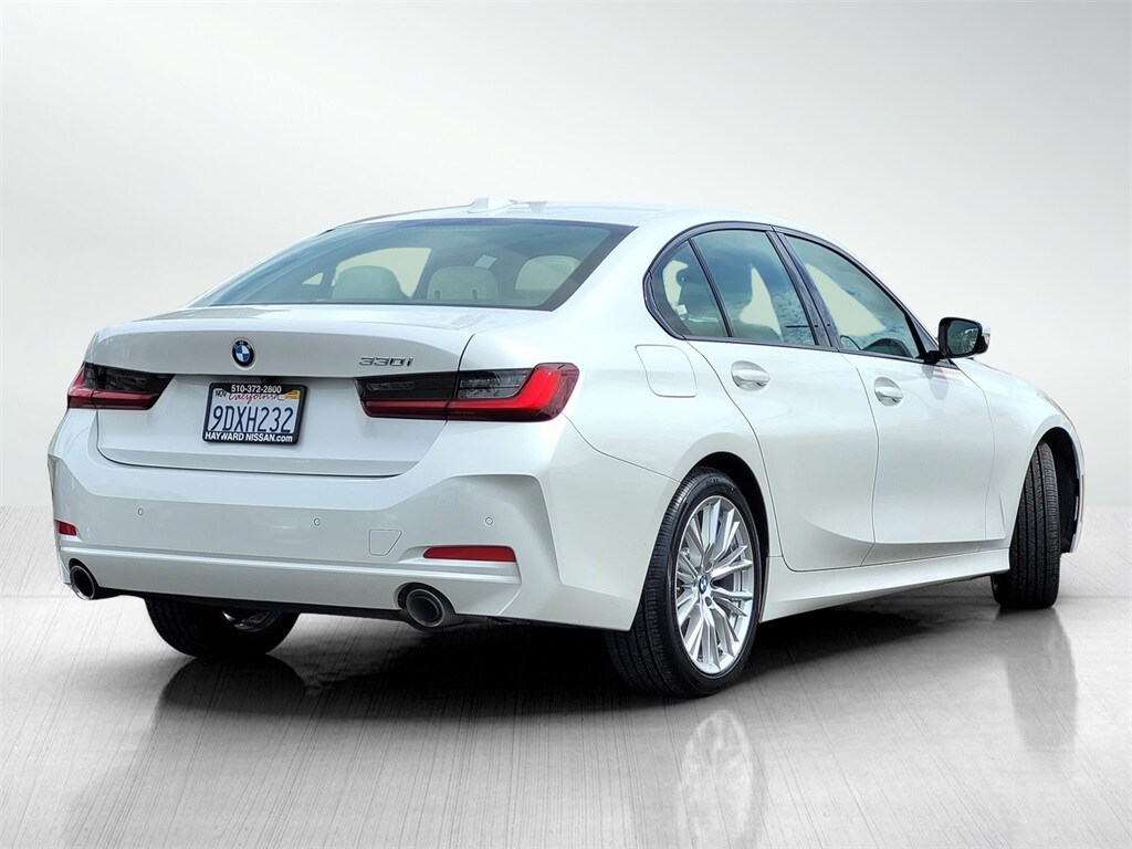 2023 Bmw 330i Sedan photo 4