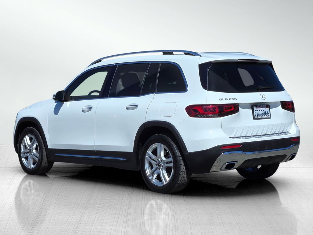 2022 Mercedes-Benz GLB GLB 250 photo 5