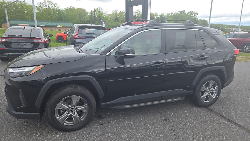 Used 2022 Toyota RAV4 Hybrid XLE SUV