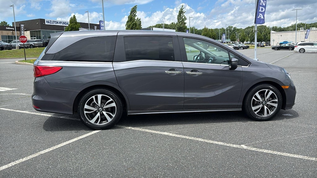 Used 2023 Honda Odyssey Touring Van