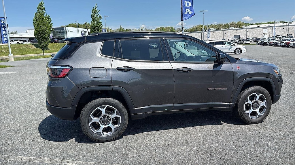 Used 2022 Jeep Compass Trailhawk SUV