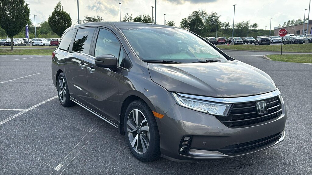 Used 2023 Honda Odyssey Touring Van