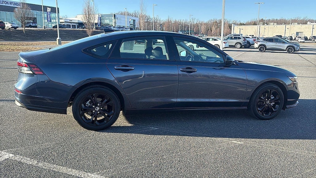 Used 2025 Honda Accord SE Sedan