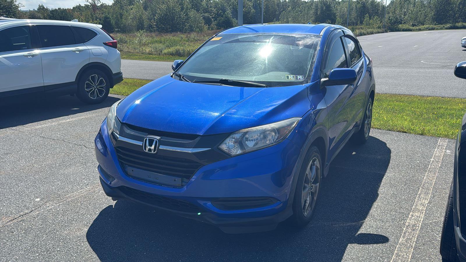 2018 Honda HR-V LX photo 2