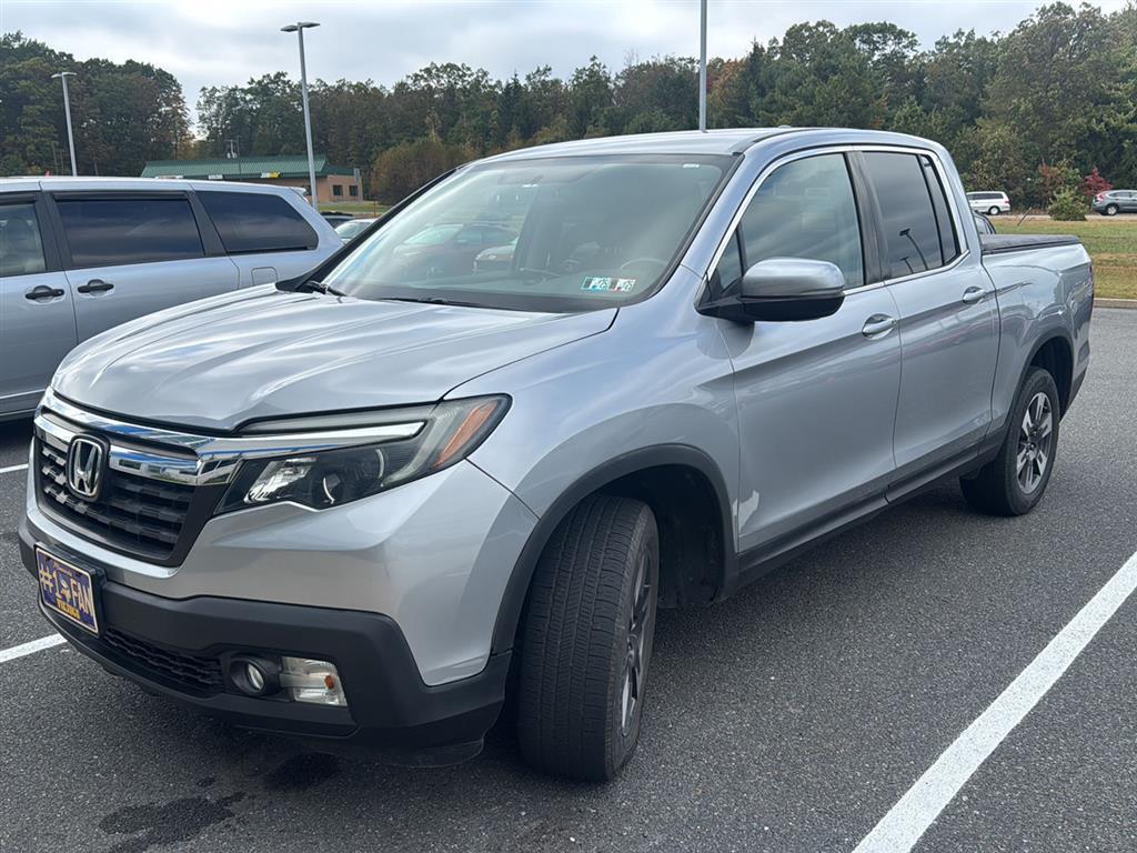 2017 Honda Ridgeline RTL photo 2