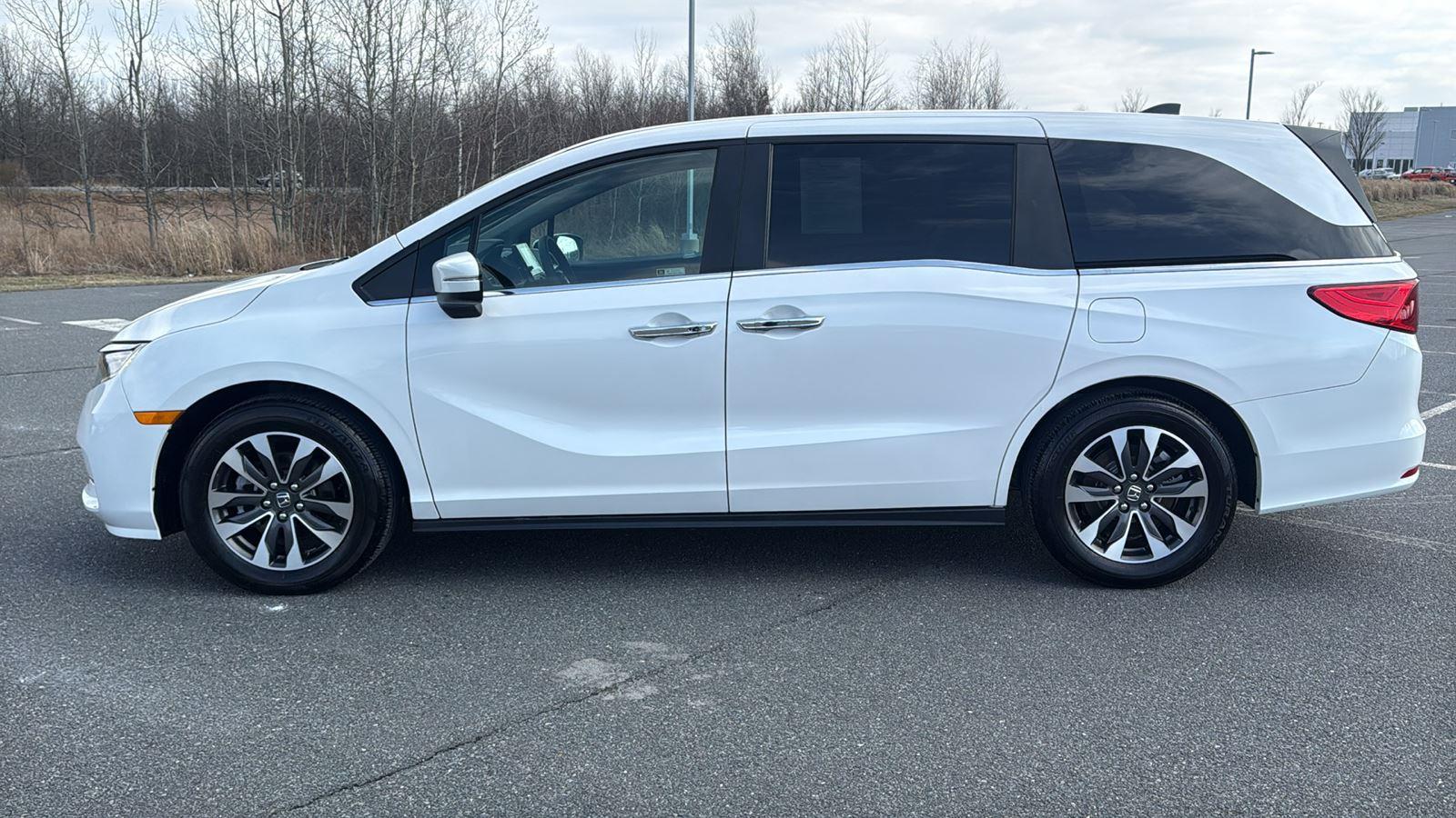 2024 Honda Odyssey EX-L - Photo 13