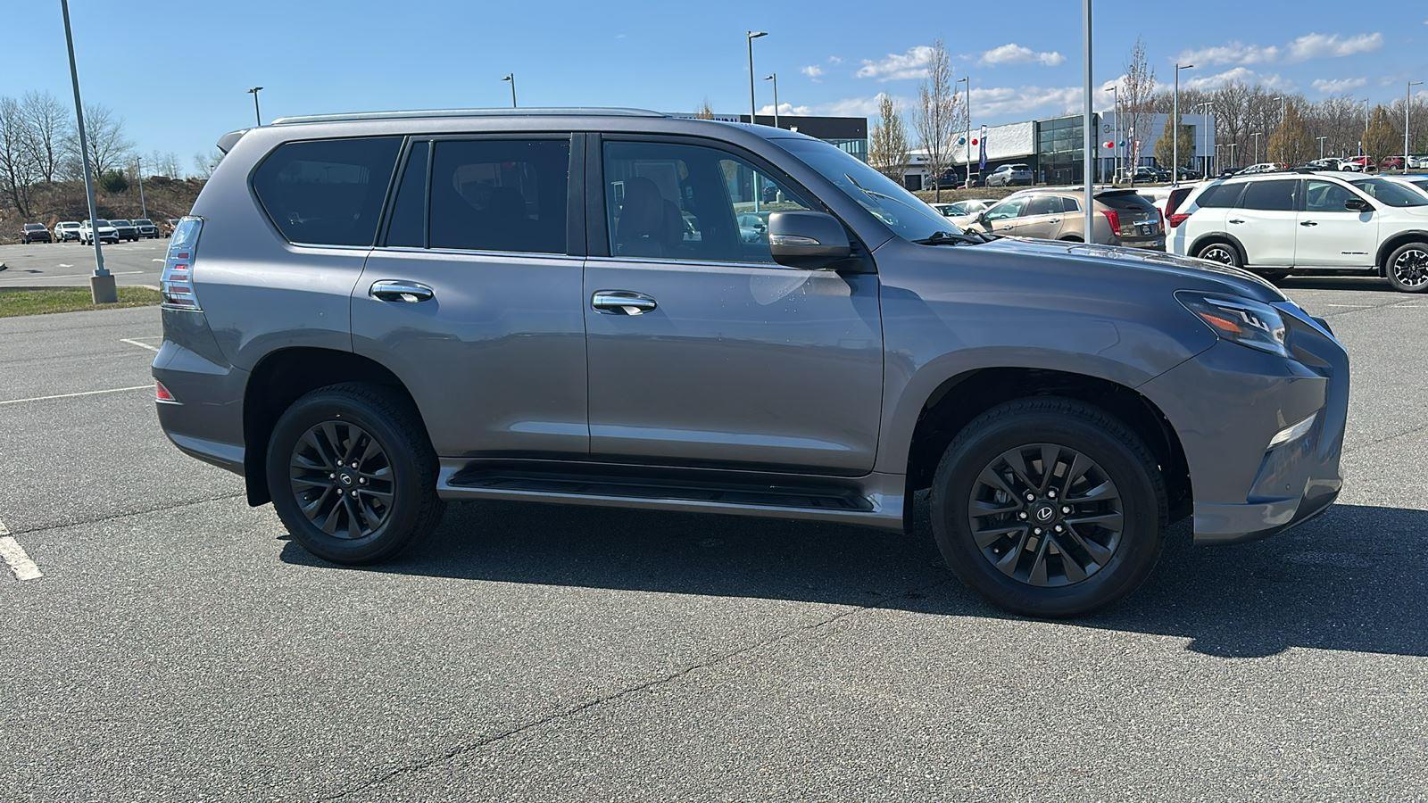 2022 Lexus GX 460 Premium photo 3