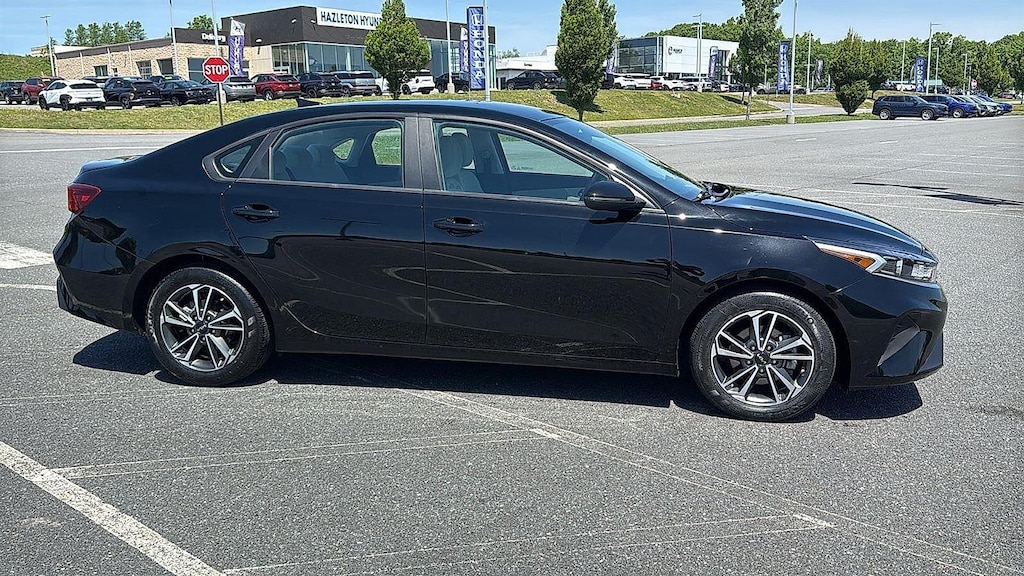 Used 2023 Kia Forte LXS Sedan