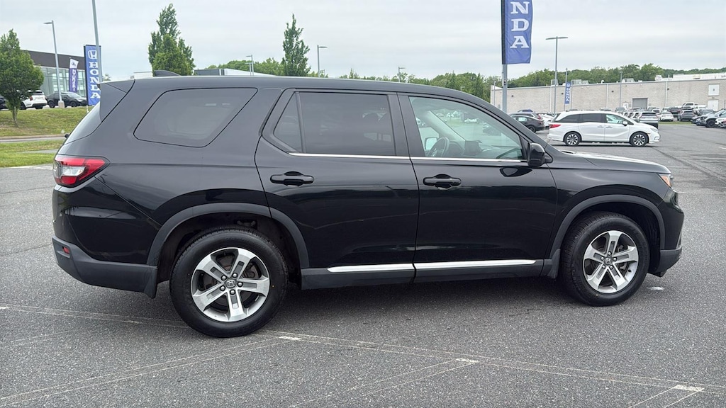 Used 2025 Honda Pilot EX-L SUV