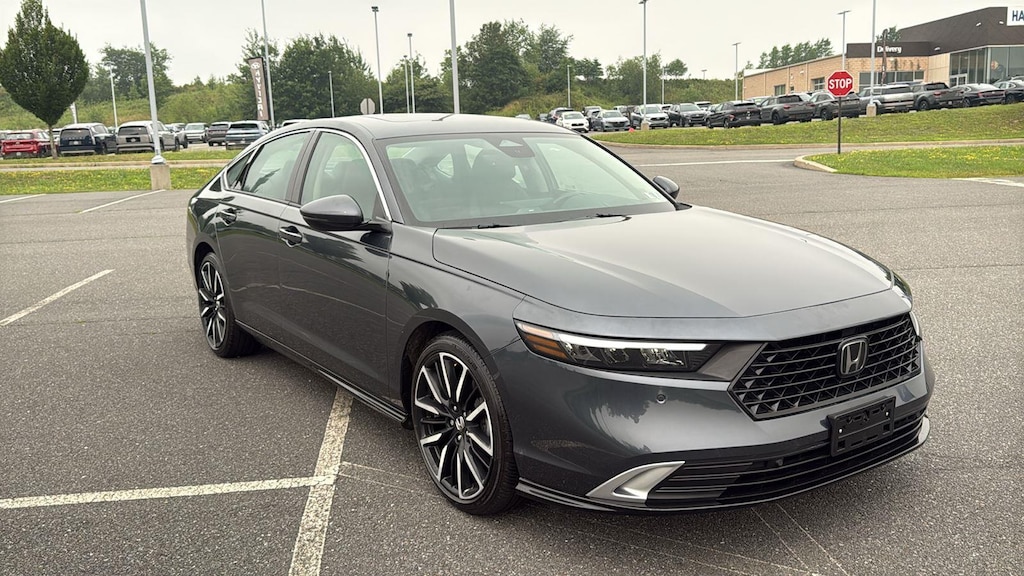 Used 2023 Honda Accord Hybrid Touring w/BSI Sedan