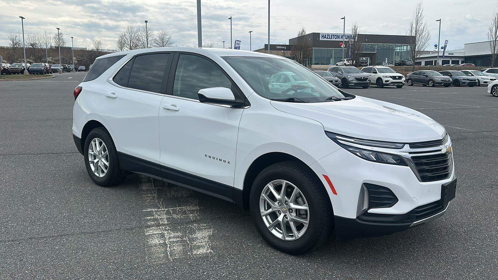 2022 Chevrolet Equinox LT photo 2