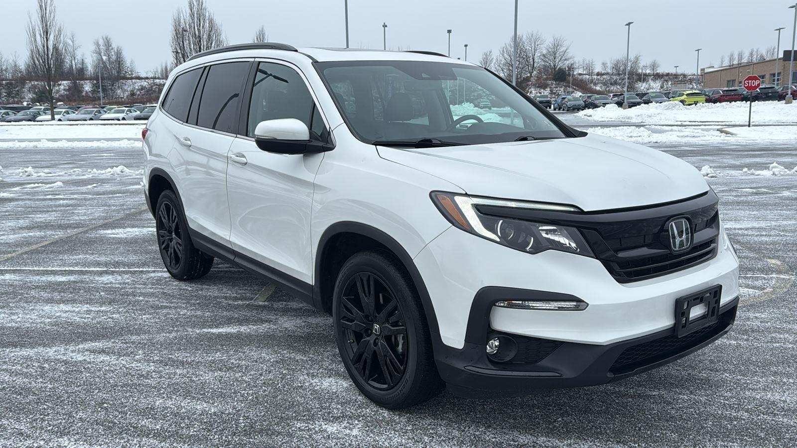 2022 Honda Pilot SE's photo