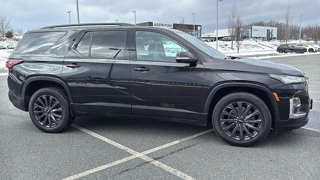 Used 2023 Chevrolet Traverse RS SUV