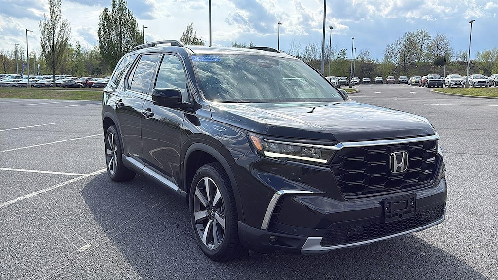 Certified 2025 Honda Pilot Touring SUV