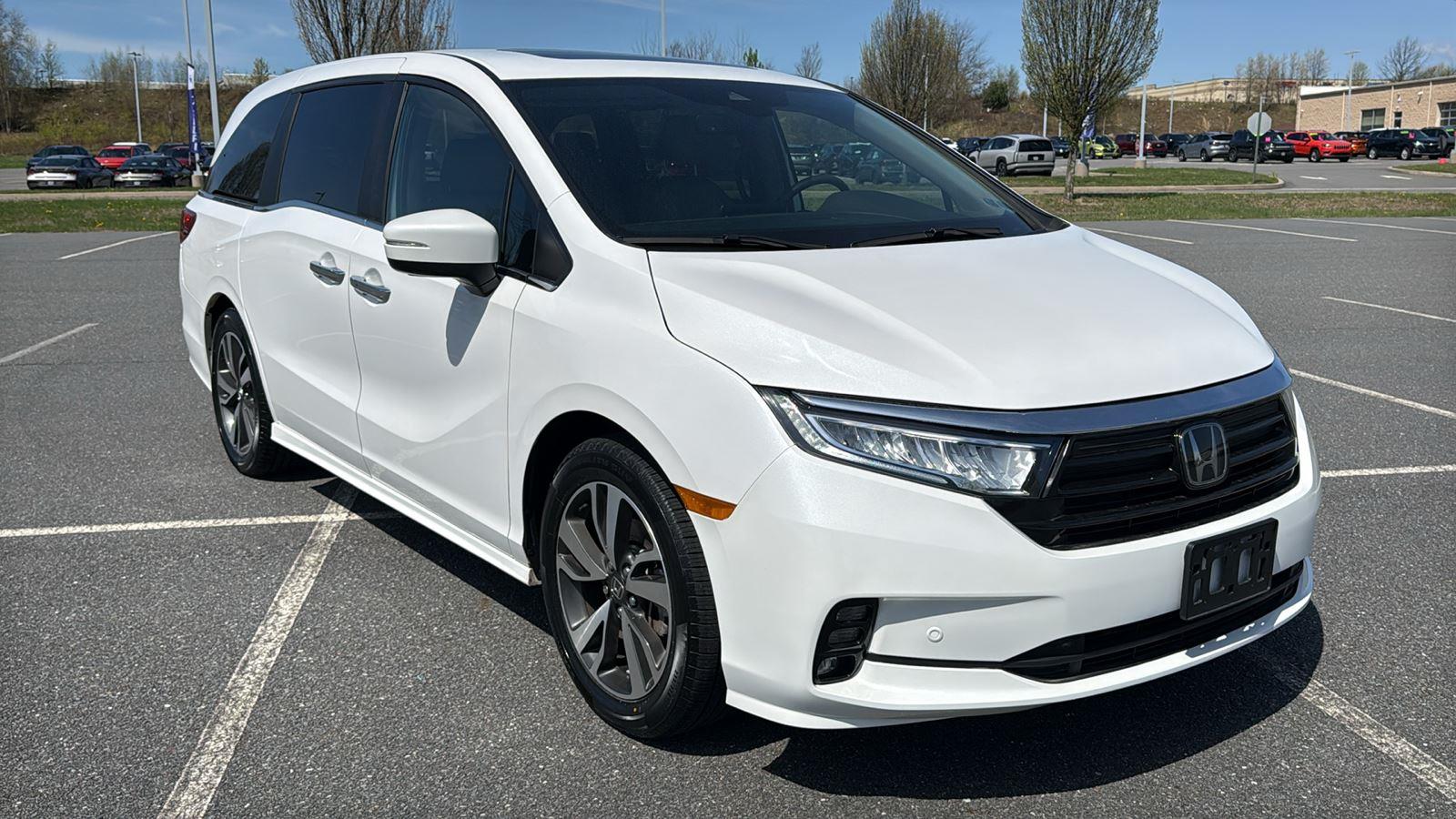 2024 Honda Odyssey Touring's photo