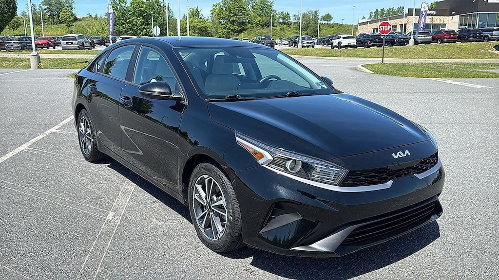 Used 2023 Kia Forte LXS Sedan