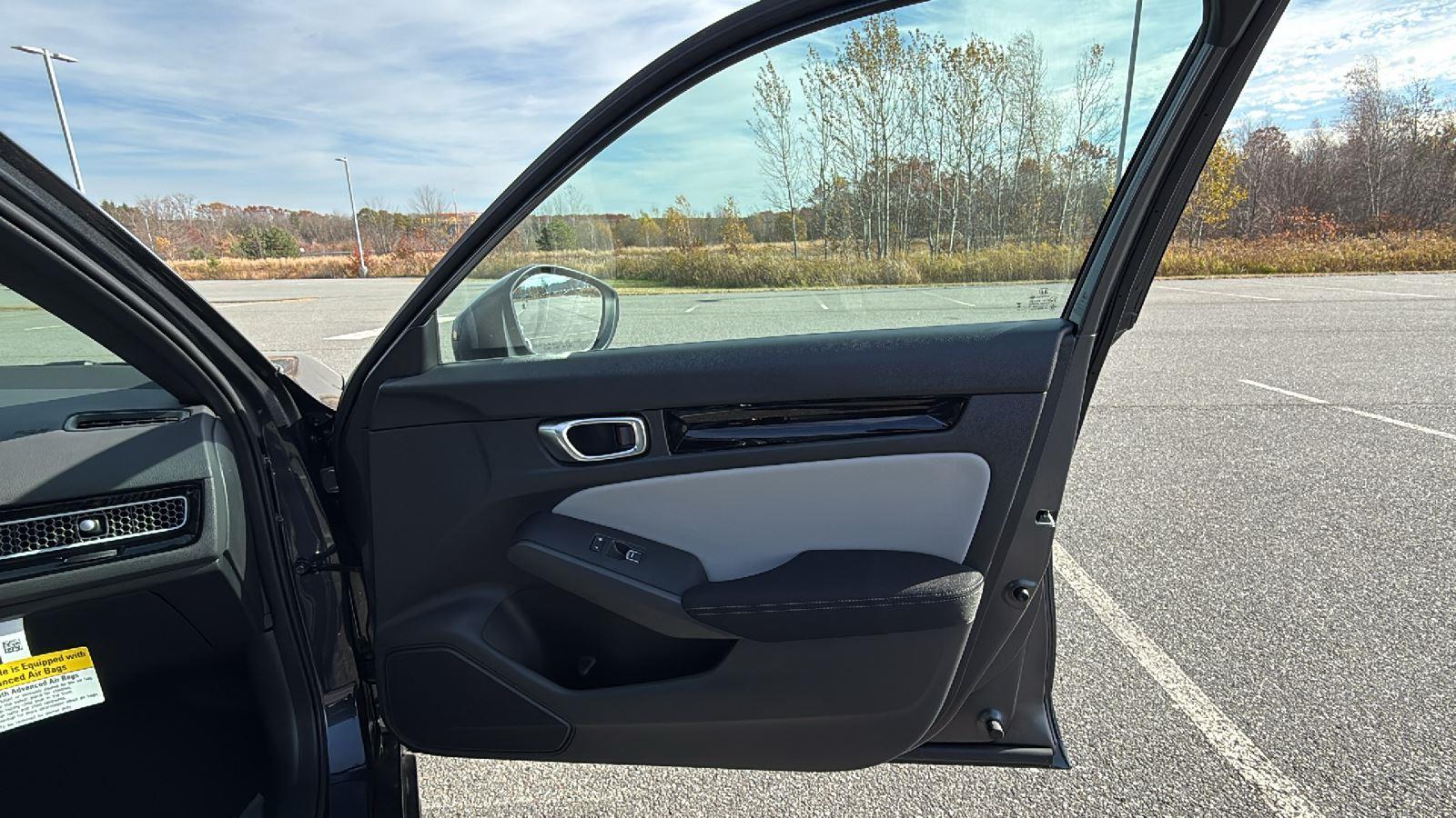 2025 Honda Civic Hatchback Sport - Photo 16