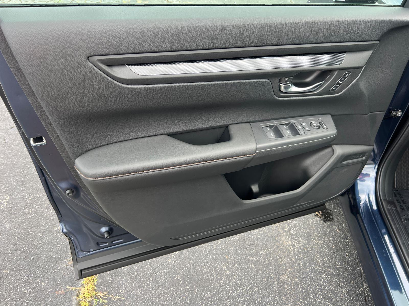 2025 Honda CR-V Sport-L - Photo 10