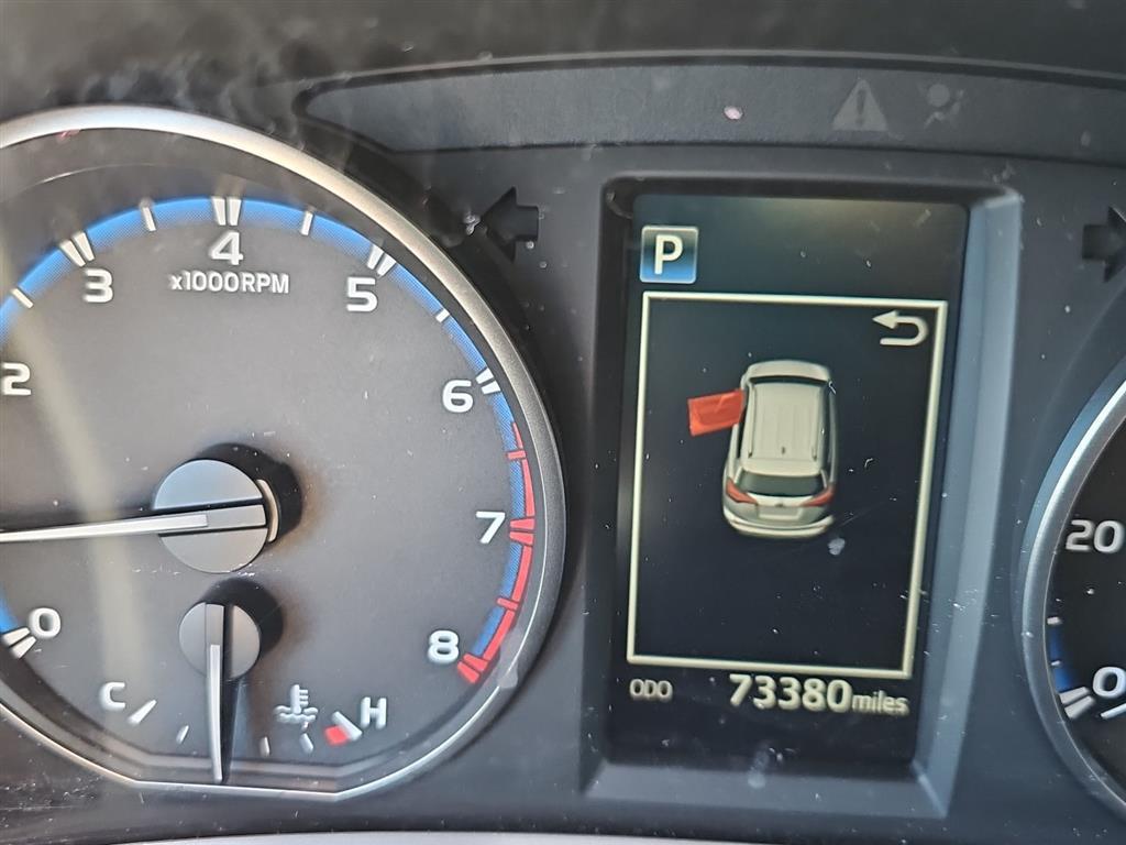 2017 Toyota RAV4 XLE photo 2