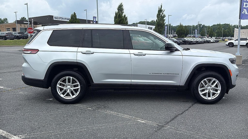 Used 2023 Jeep Grand Cherokee L Laredo SUV