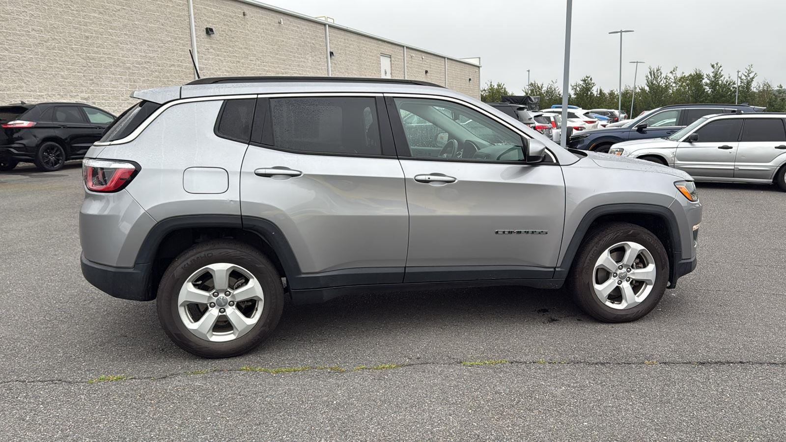 2019 Jeep Compass Latitude photo 4