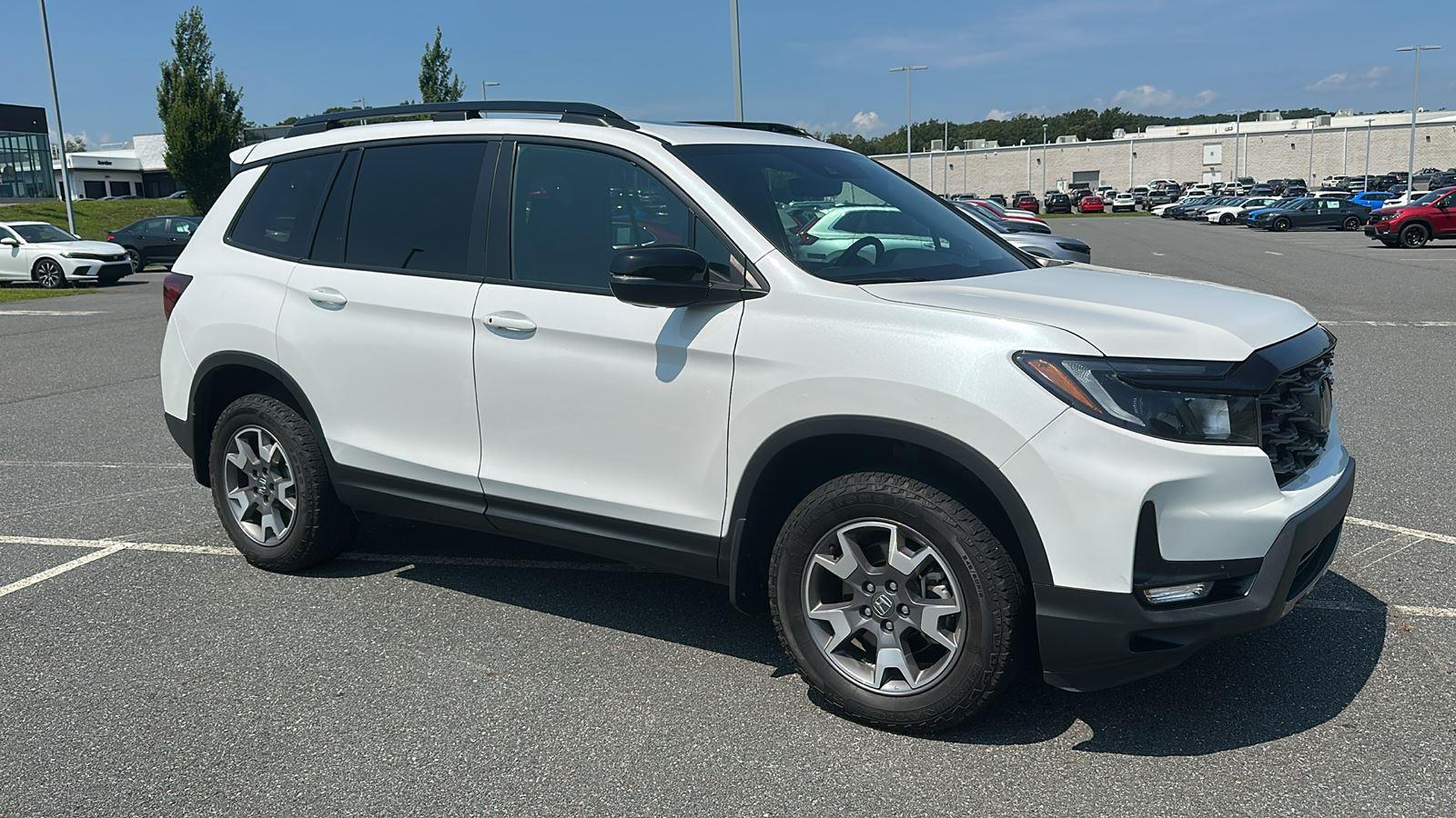 2023 Honda Passport TrailSport photo 2